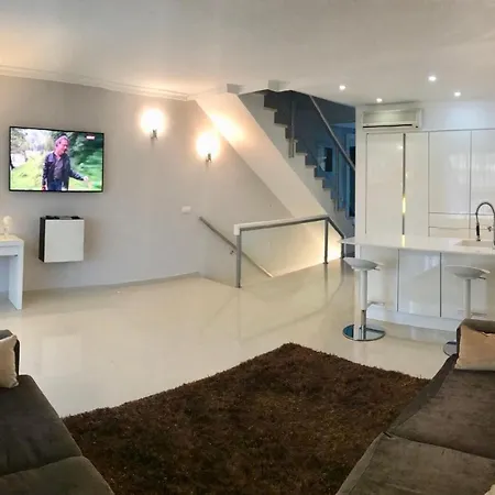 Lägenhet Modern Townhouse Adeje